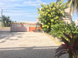 Easy Inn Hotel - 1