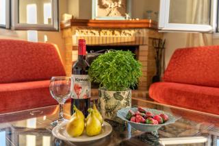 Filia's Stunning Sea View Apartment - Agia Pelagia - 5