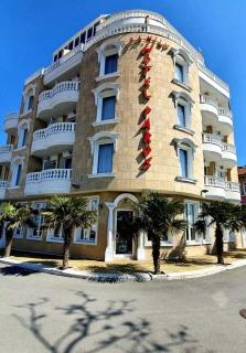 Family Hotel Paros - Pomorie - 2