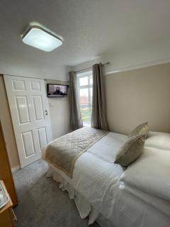 OYO Queens Hotel, Skegness Pier - 7