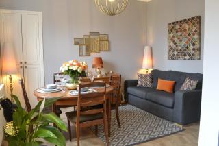 Stunning Period Townhouse with Garden, Walking Distance to Town - 6
