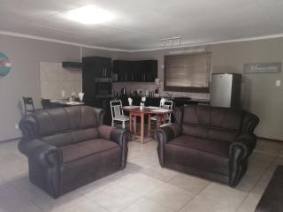 Goedehoop Guesthouse - Zeerust - 7