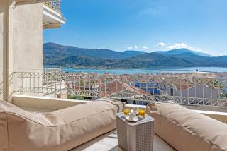 Alexandra's Cozy Sea View Apartment - 1