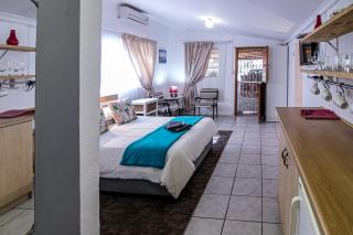 Eagle's Nest - Graaff-Reinet - 1