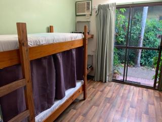 Backpackers By The Bay - Airlie Beach - 8