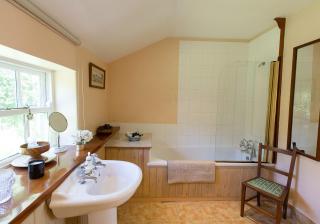 Shieldhall - Cabinetmakers Suite - Morpeth - 1
