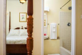 Ground floor apartment located in Hometown, 5 min walk to the Beach - Saint James - 3