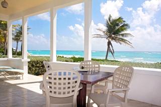 This is a beachfront 3 bedroom, 3 bathroom villa, family-friendly activities - Christ Church - 4