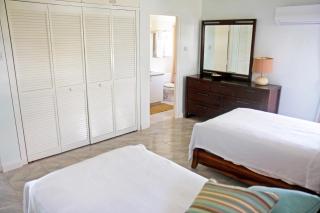 Silver Sands Beach Villas are great for family-friendly activities surfing - Christ Church - 2
