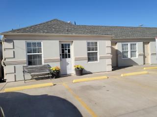 Best Inn Motel Salina - Salina - 9