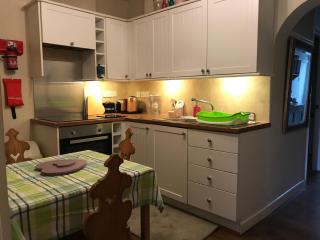 Glastonbury Rose Cottage - Magical Victorian Town Centre Stay - 8