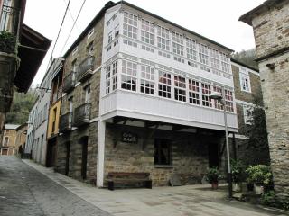 Habitación Cuadruple con derecho a Barbacoa y patio - Navia de Suarna - 0