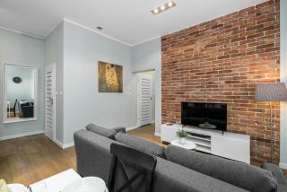 Old Town Apartment Garbary by Noclegi Renters - 2