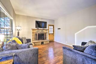 2 Mi to Rainbow Lake Home with Furnished Deck! - Pinetop-Lakeside - 0