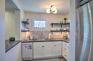 Charming & Walkable Fairport Village Apartment! - 4