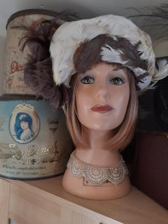 The Apartment of Antiquity - 6