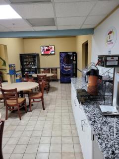 Super 8 by Wyndham Newcomerstown - 4