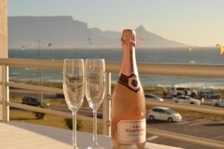 KiteView - Spacious 2 Bedroom with iconic views - Cape Town - 0