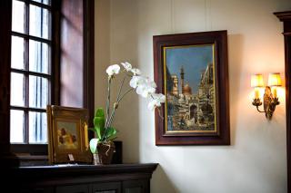 Mansions on Fifth - 1