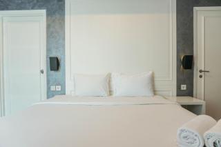 Luxurious 2BR Apartment at Casa Grande Residence By Travelio - 9