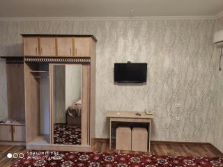 MOTEL LION - 1