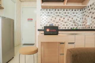 Comfort 2BR Green Pramuka City Apartment near Shopping Center By Travelio - Giacarta - 5