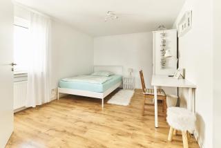 City Apartment Hasenheide - Wohnung mit 3 Schlafzimmern und Balkon mit Landschaftsblick - Rutesheim - 6