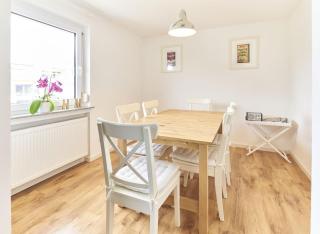 City Apartment Hasenheide - Wohnung mit 3 Schlafzimmern und Balkon mit Landschaftsblick - Rutesheim - 2