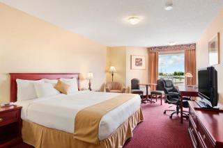 Quality Inn & Suites Edmonton International Airport - Leduc - 9