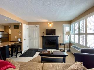Quiet Hillside Studio - Wifi, Pool, Close to The Village - Blue Mountains - 6