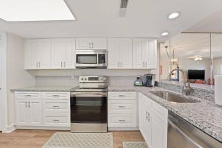 Commodore 907 2 Bed 2 Bath - Panama City Beach - 2