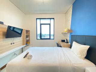 Comfortable Studio Semi Apartment at The Lodge Paskal near BINUS University By Travelio - 9