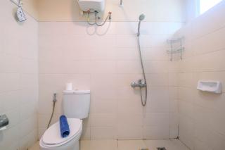 Cozy Stay 2BR Apartment Woodland Park Residence By Travelio - Jakarta - 5