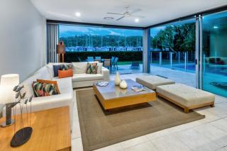 Pavillions 11 on Hamilton Island, waterfront apartment with private pool and buggy - 1