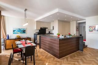 "Le Mirabeau" by EnjoyNice, spacious 2-bed with airco - 7