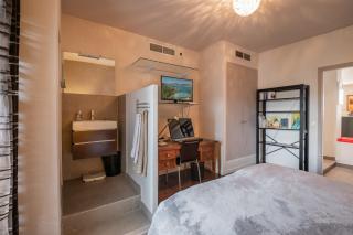 "Le Mirabeau" by EnjoyNice, spacious 2-bed with airco - 2