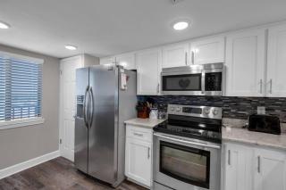 Commodore 801 Three Bedroom Three Bath - Panama City Beach - 2