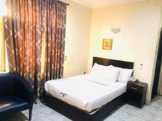 Mayors & Diplomats Suites Opebi - 1