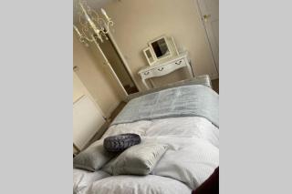 Cosy Cottage Great Bentley near station and shops - 3