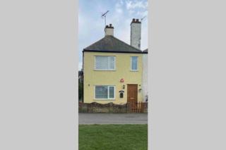 Cosy Cottage Great Bentley near station and shops - 6