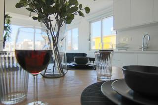 Phaedrus Living: Seaside Modern Flat Lighthouse 63 - 8