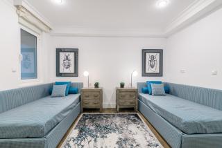 Colon Zurriola IB Apartments - 4