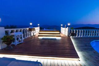 Eva's Luxury Villa - 4
