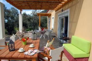 Melinda Holiday House - Plomarion - 8