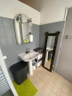 Charmant T1 plein centre Corte au 13 cours paoli wifi gratuit calme lumineux - Corte - 1