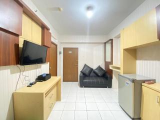 Stylish & Strategic 2BR at Gateway Ahmad Yani Cicadas Apartment near Mall By Travelio - Bandung - 8