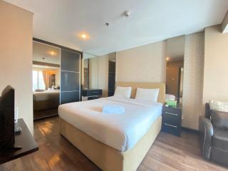 Deluxe & Well Appointed 2BR at El Royale Apartment By Travelio - Bandung - 3