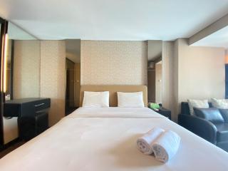 Deluxe & Well Appointed 2BR at El Royale Apartment By Travelio - Bandung - 2
