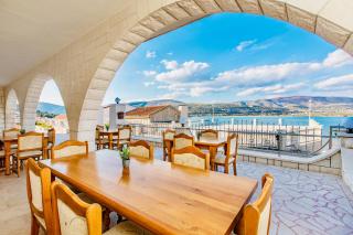 Hotel Buenavista Beach House Trogir - 1