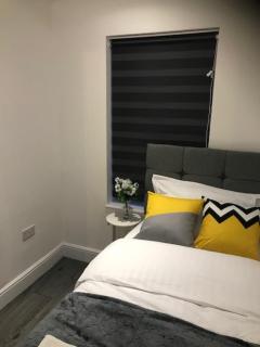 Modern Comfort House On Eamont RD - 8